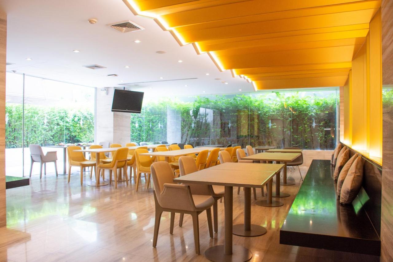 Tango Vibrant Living Hotel - Sha Extra Plus Bangkok Eksteriør bilde